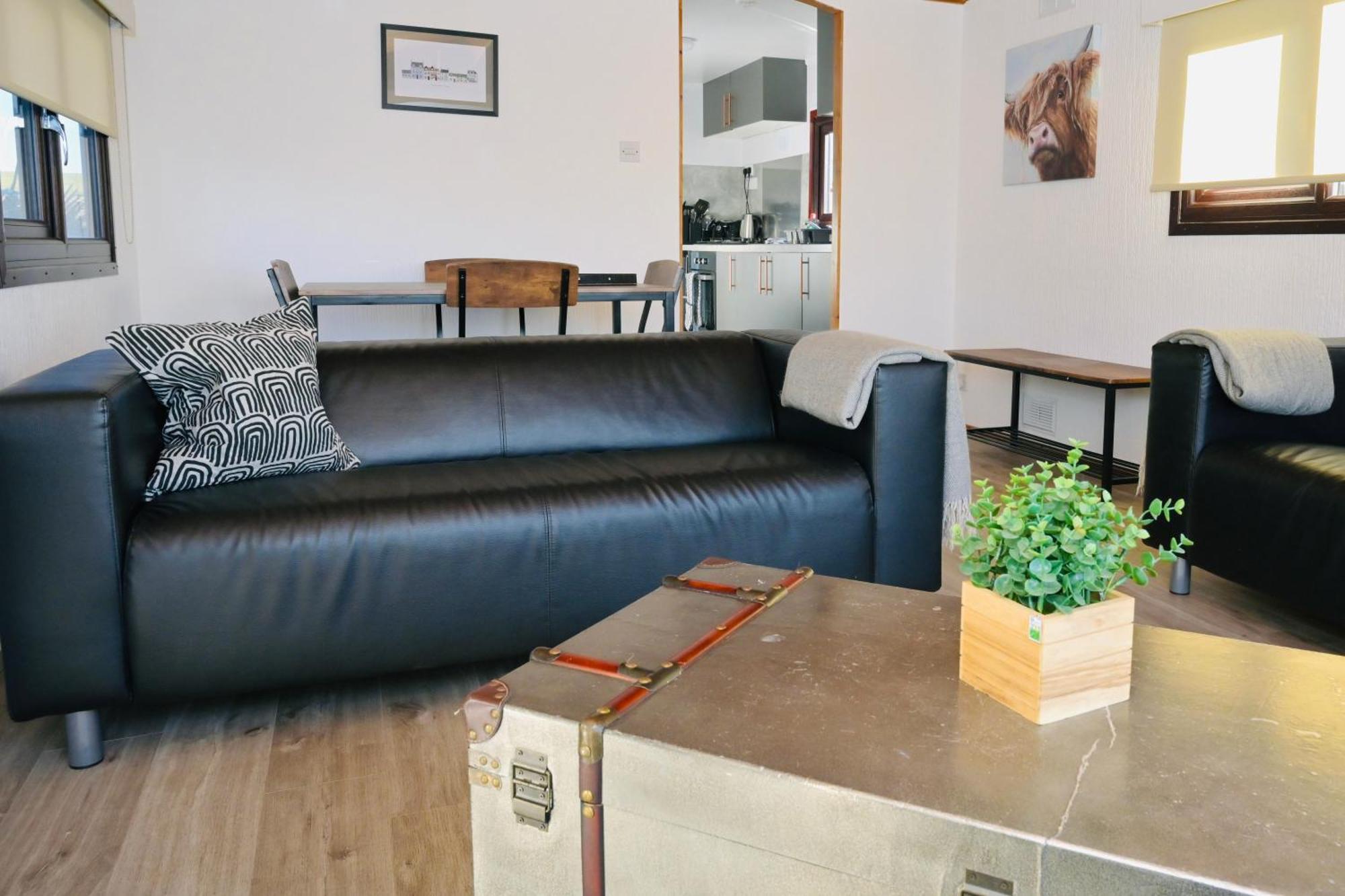 Lodge Cabin With Fabulous Views - Farm Holiday Странрар Экстерьер фото